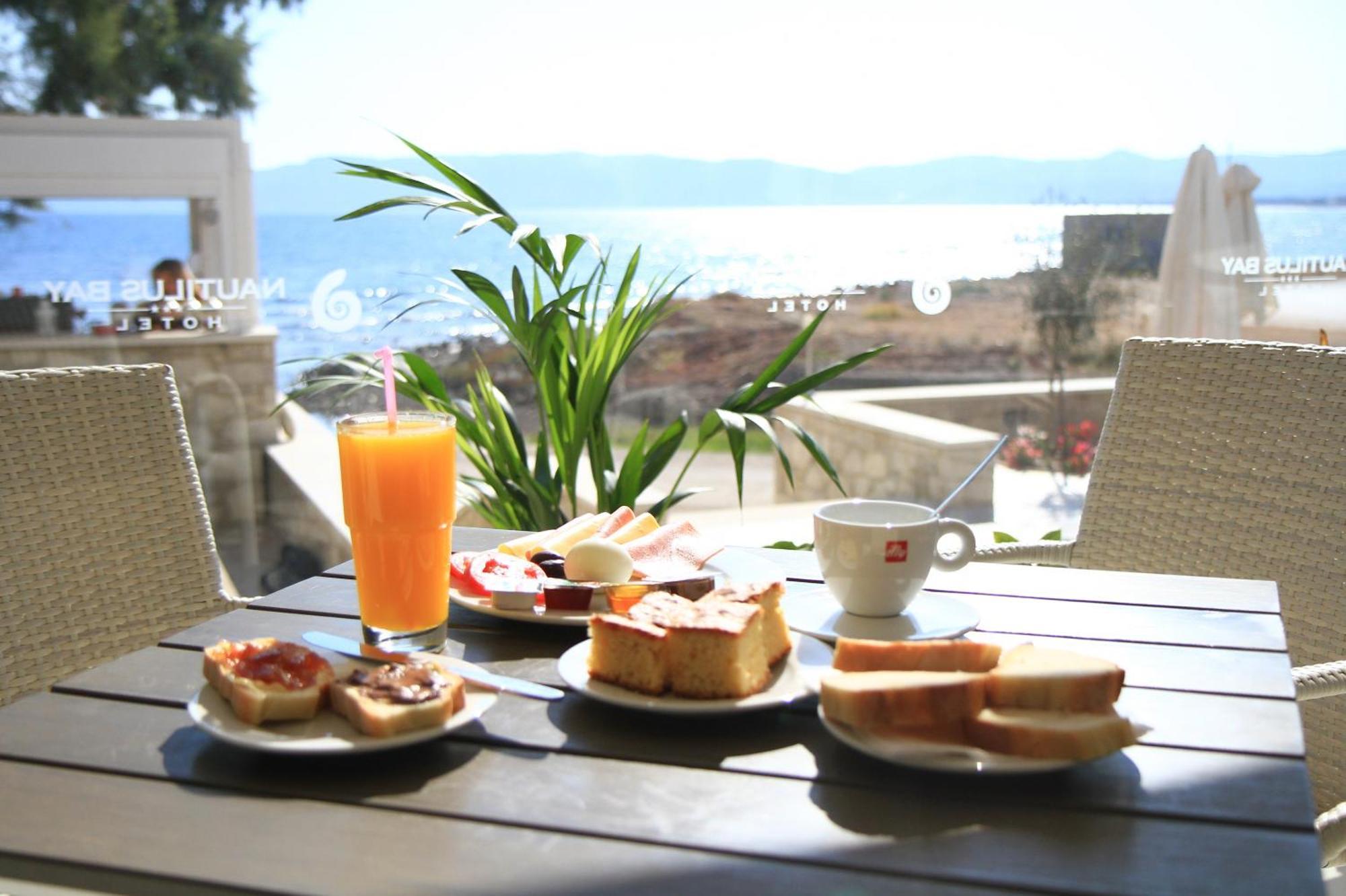 Nautilus Bay Hotel Kissamos Bagian luar foto
