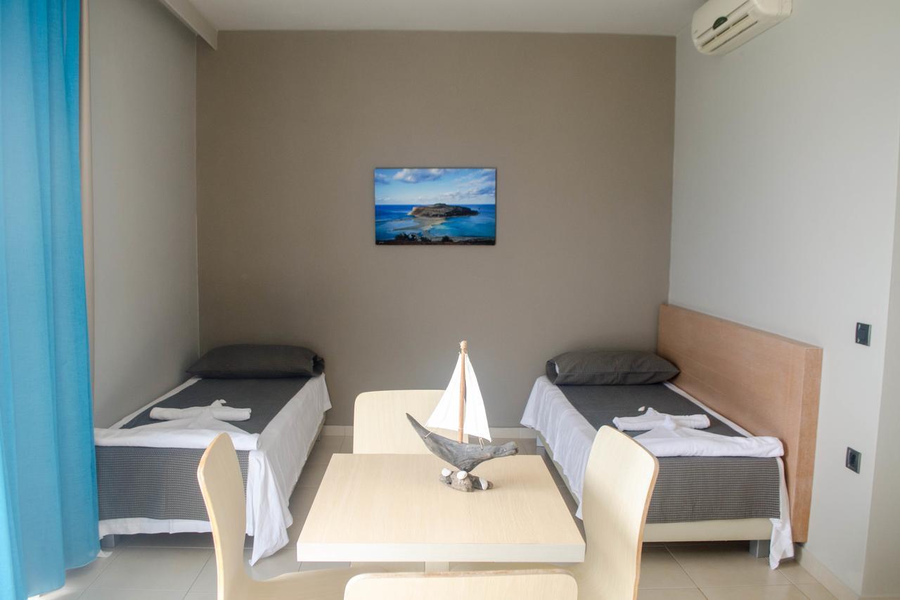 Nautilus Bay Hotel Kissamos Bagian luar foto