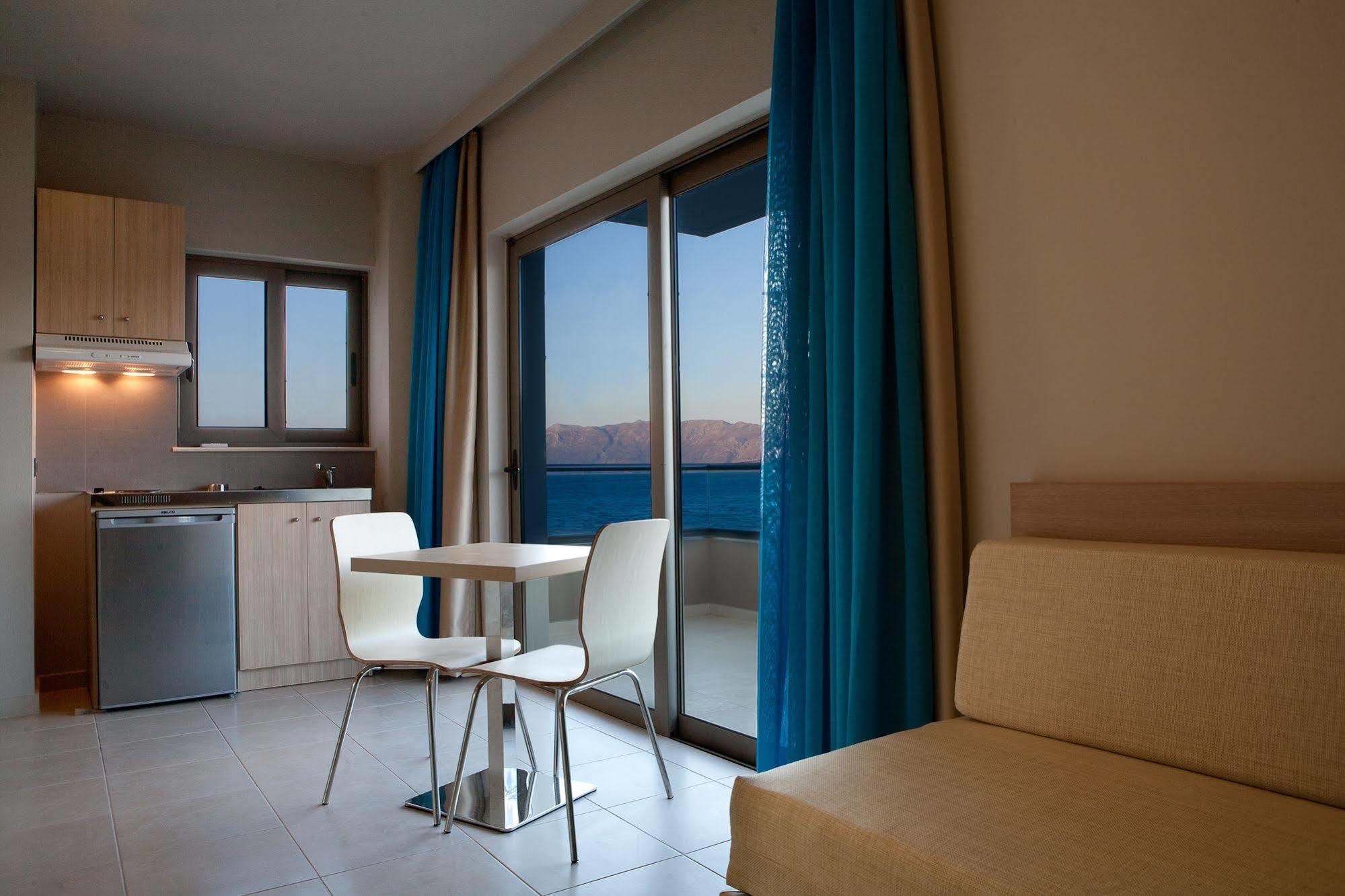 Nautilus Bay Hotel Kissamos Bagian luar foto